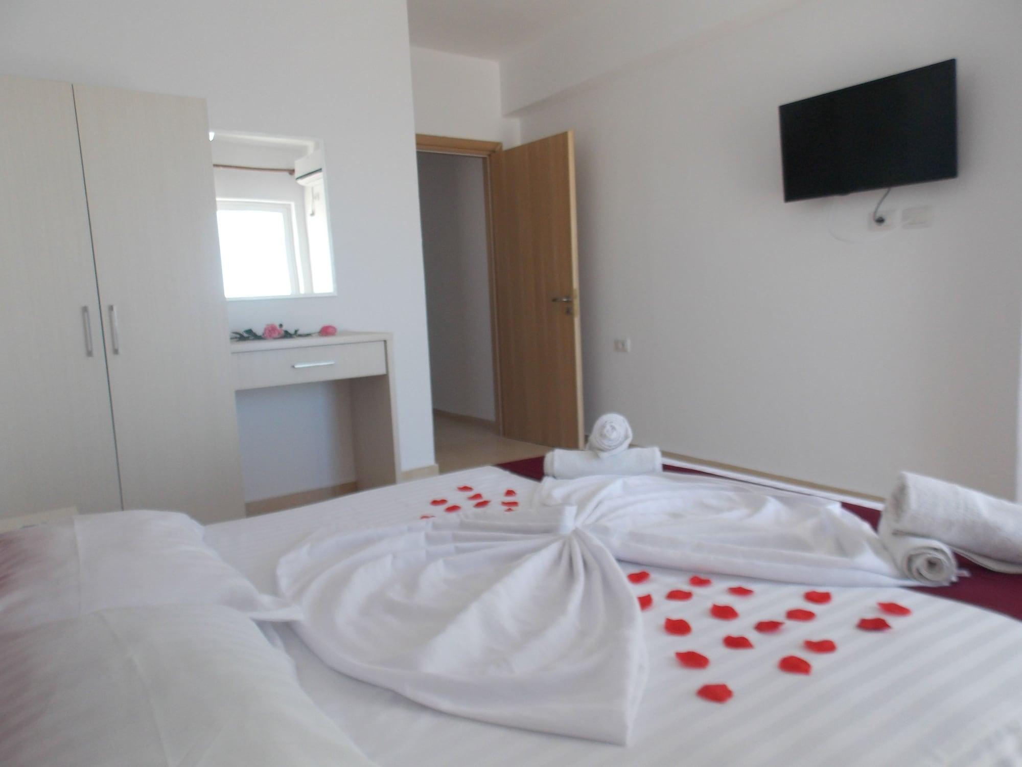 Afrimi Relax Apartments Sarandë エクステリア 写真