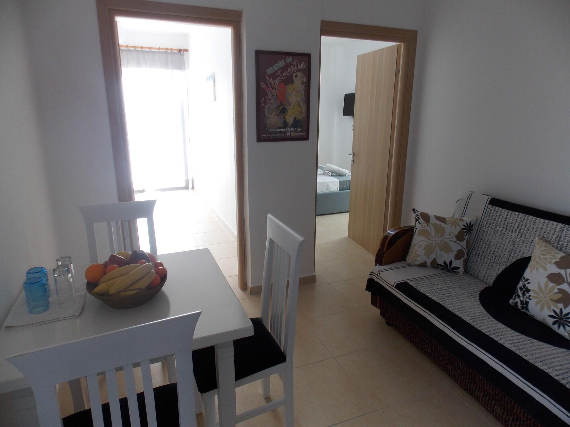 Afrimi Relax Apartments Sarandë エクステリア 写真