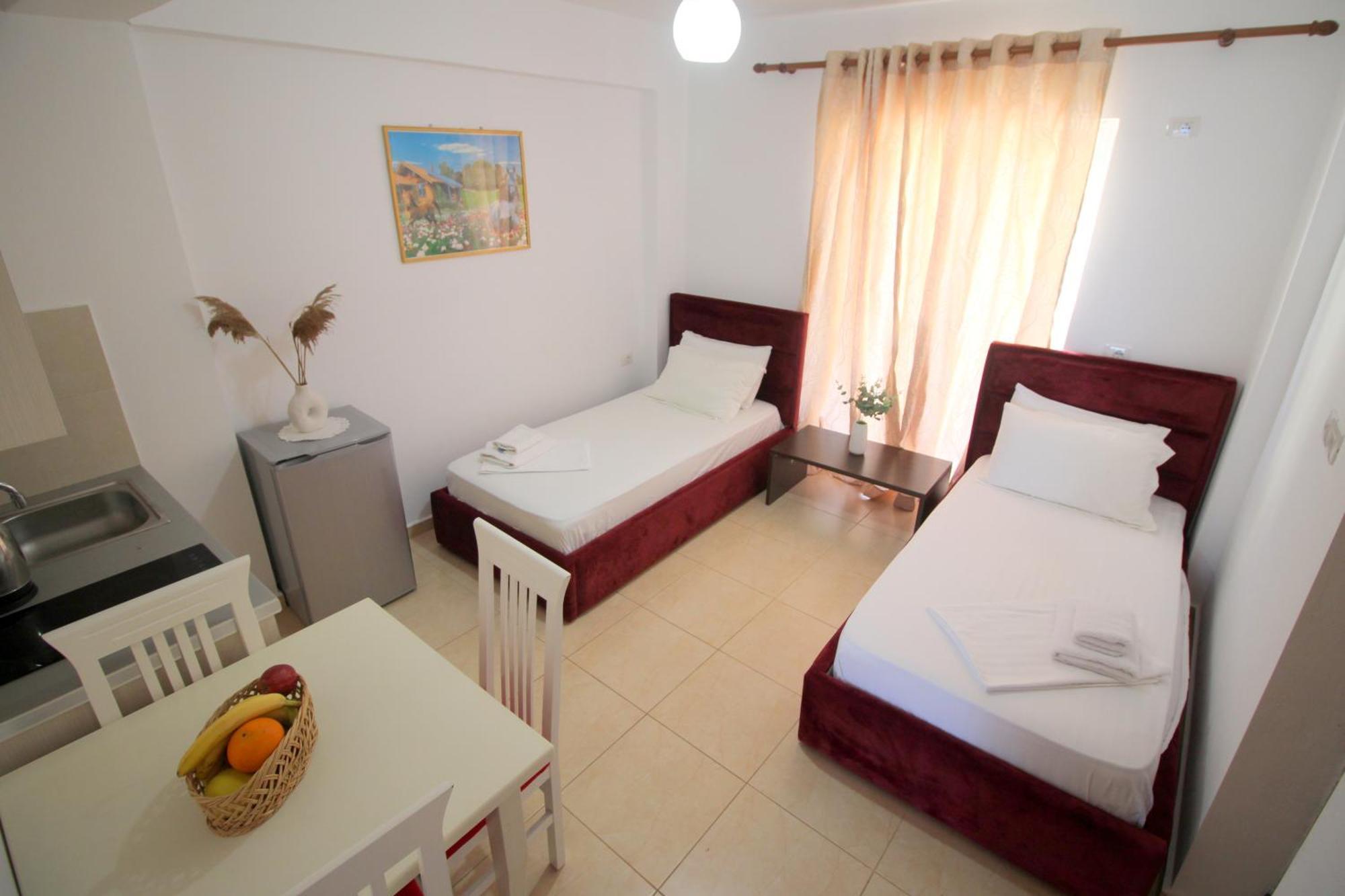 Afrimi Relax Apartments Sarandë エクステリア 写真