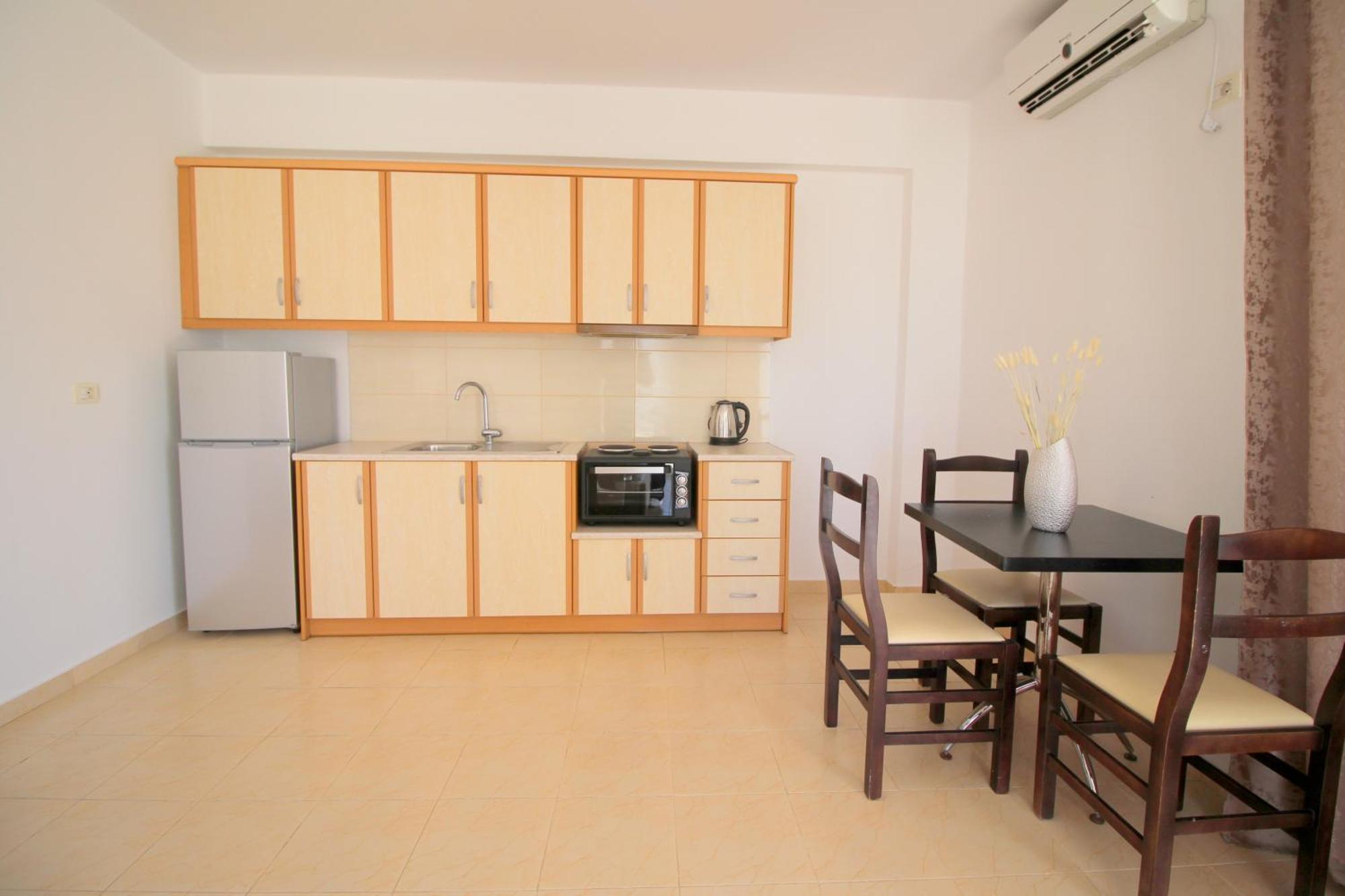 Afrimi Relax Apartments Sarandë エクステリア 写真