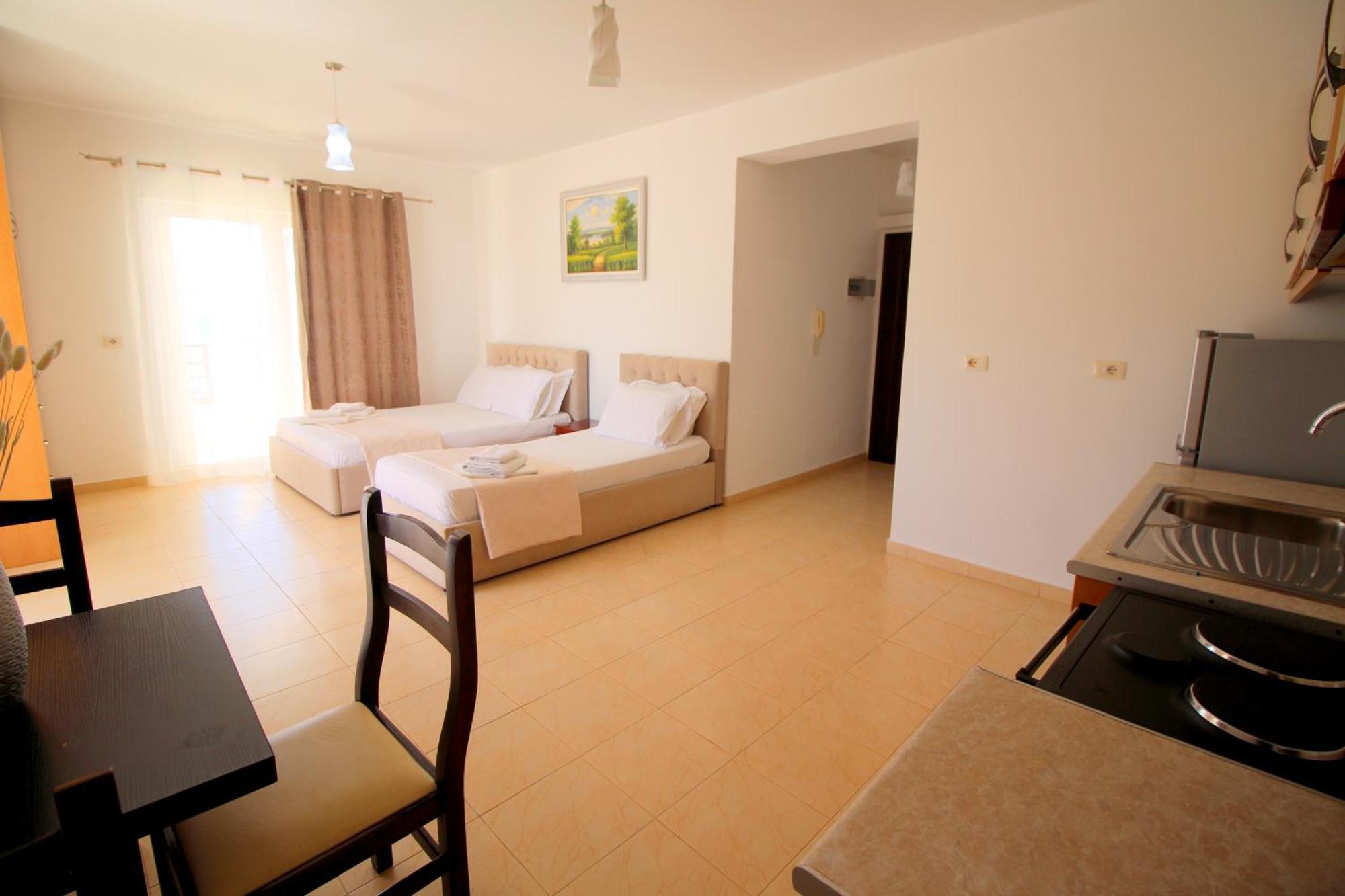 Afrimi Relax Apartments Sarandë エクステリア 写真