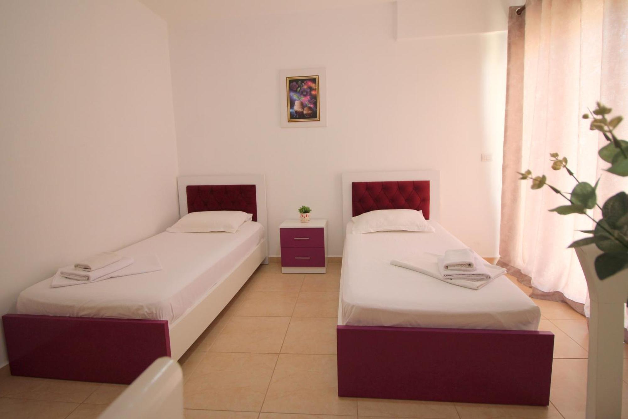 Afrimi Relax Apartments Sarandë エクステリア 写真
