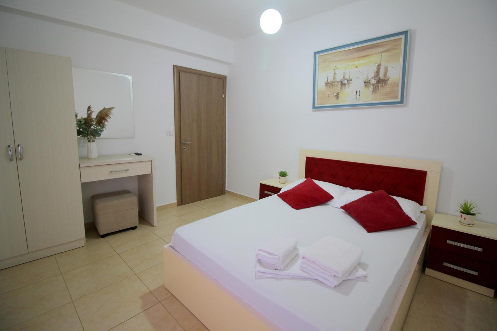 Afrimi Relax Apartments Sarandë エクステリア 写真