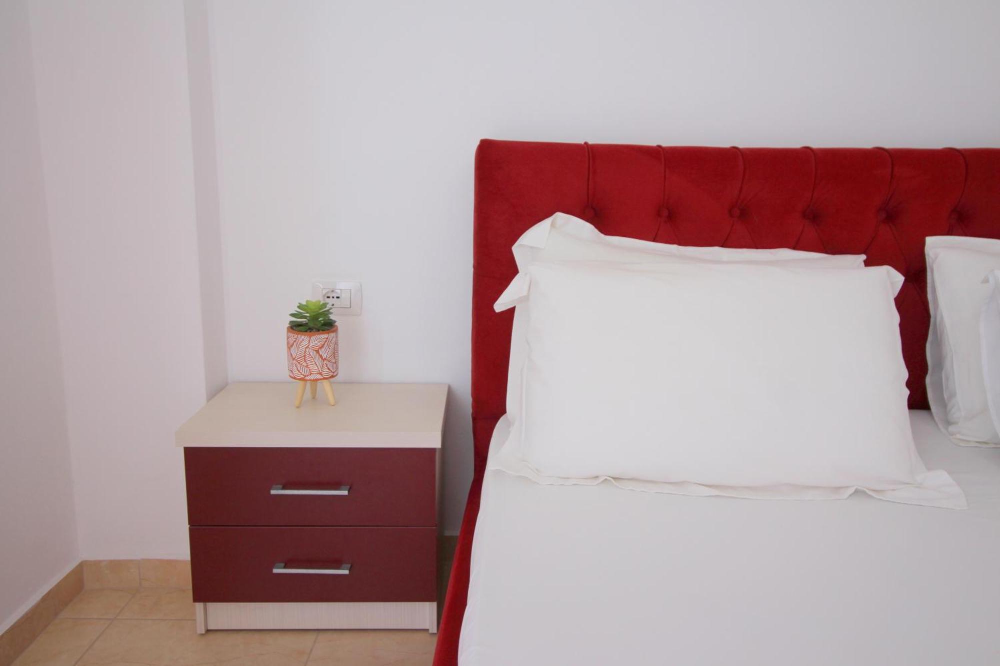 Afrimi Relax Apartments Sarandë エクステリア 写真