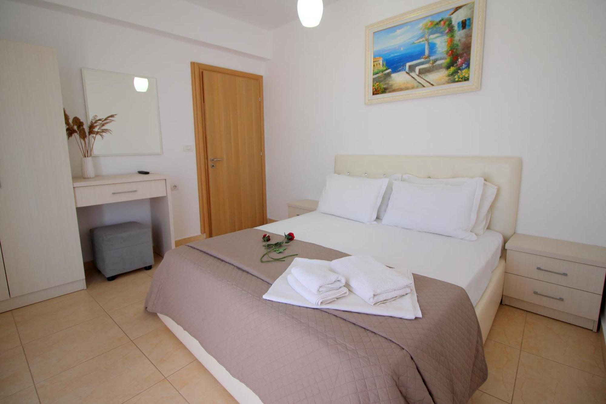Afrimi Relax Apartments Sarandë エクステリア 写真