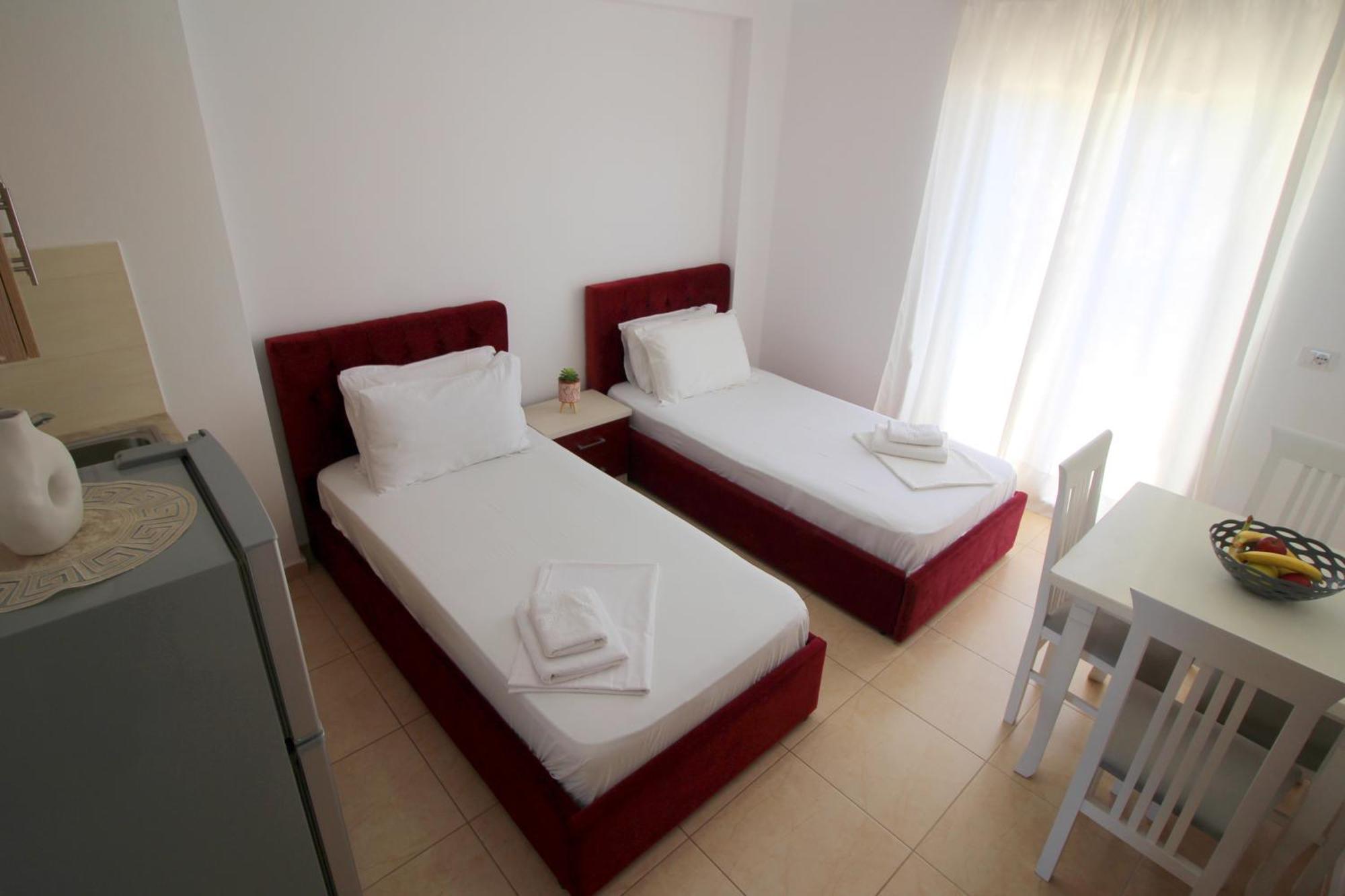 Afrimi Relax Apartments Sarandë エクステリア 写真